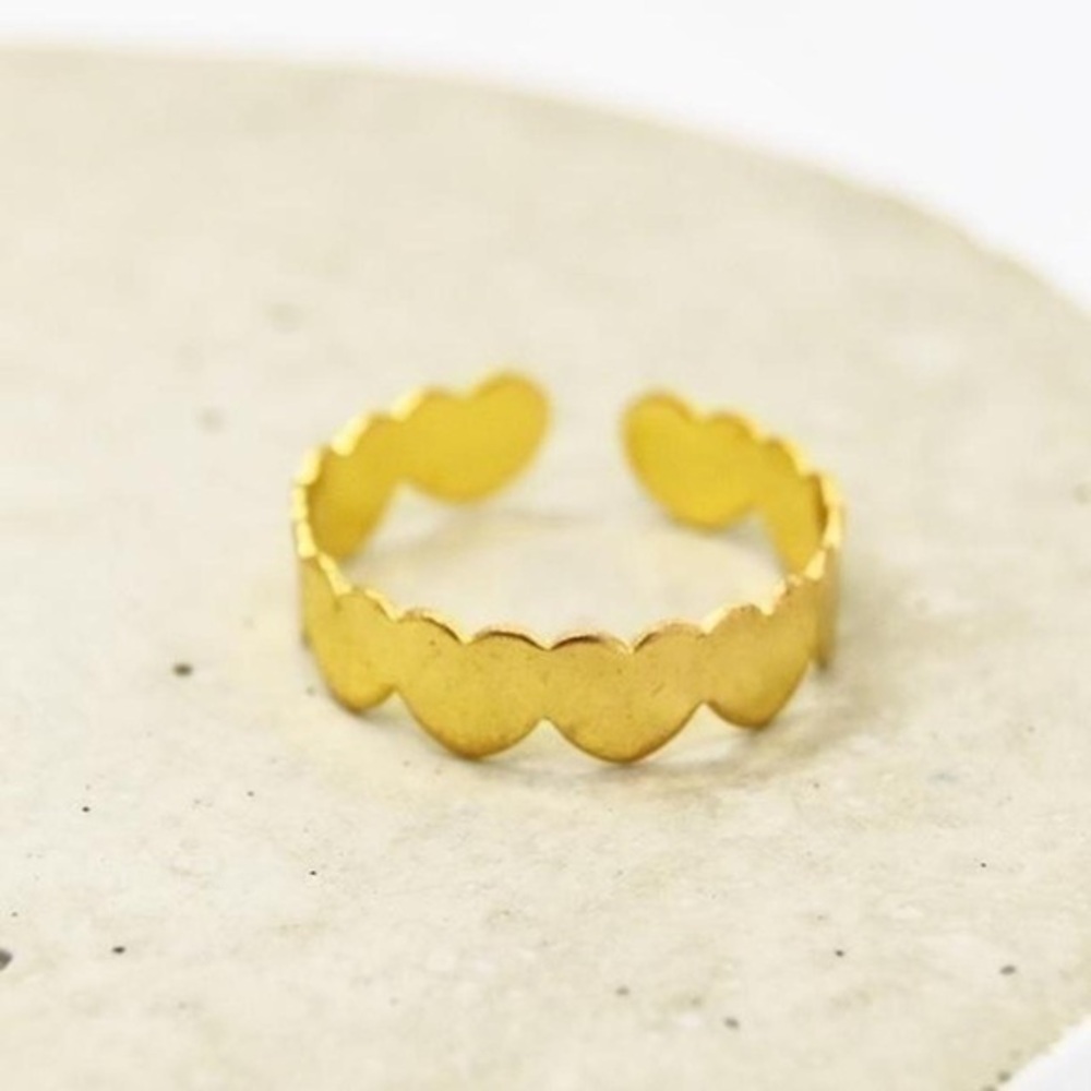 Simple Gold Heart Ring